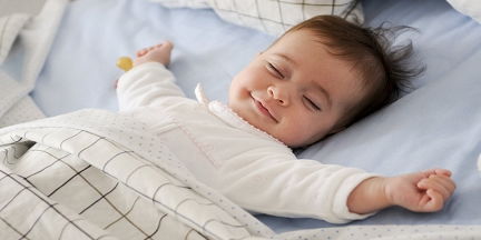 婴儿白天睡觉规律：建立健康睡眠习惯的关键