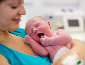 正常分娩的母婴皮肤接触应该在产后多长时间