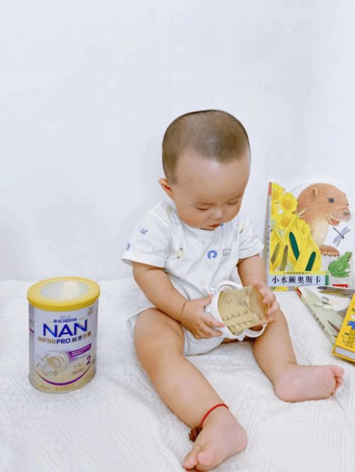 新生儿预防过敏喝什么奶粉