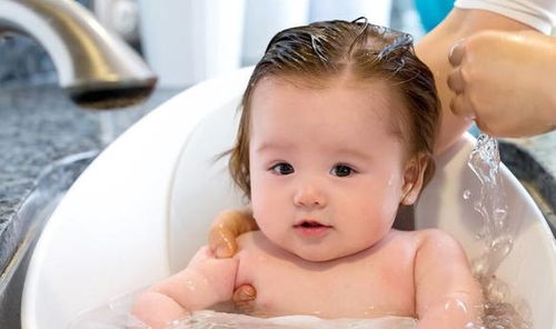 婴儿洗澡时的常见误区